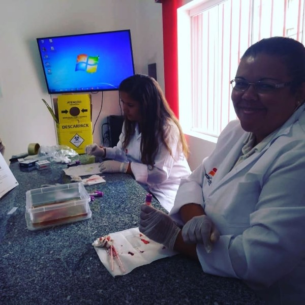 Curso de Aux. de Laboratório de Análises Clínicas Projeta Cursos Piracicaba