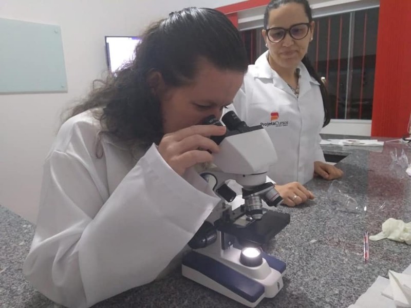 Curso de Aux. de Laboratório de Análises Clínicas Projeta Cursos Piracicaba