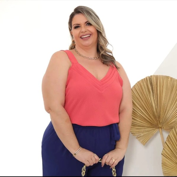 colecao-verao-moda-plus-size-blusa-liso-alca-crepe-social-casual-plus-size-esporte-chic-piracicaba