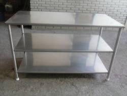 Mesa em inox 