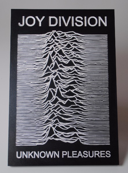 placas-entalhadas-mdf-bandas-famosas joy division