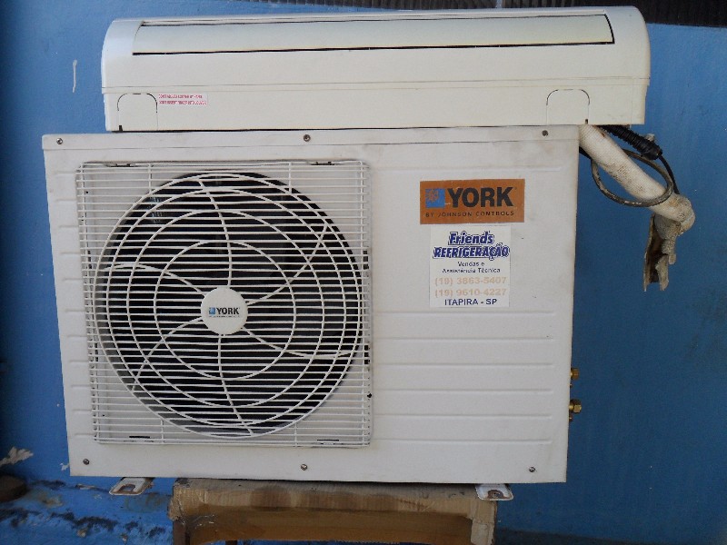 condicionador-de-ar-york-12000btu%C3%82%C2%B4s-de-r-999-90-por-r-900-00